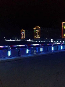 河道燈光護(hù)欄